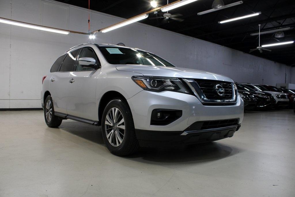 used 2020 Nissan Pathfinder car, priced at $14,550