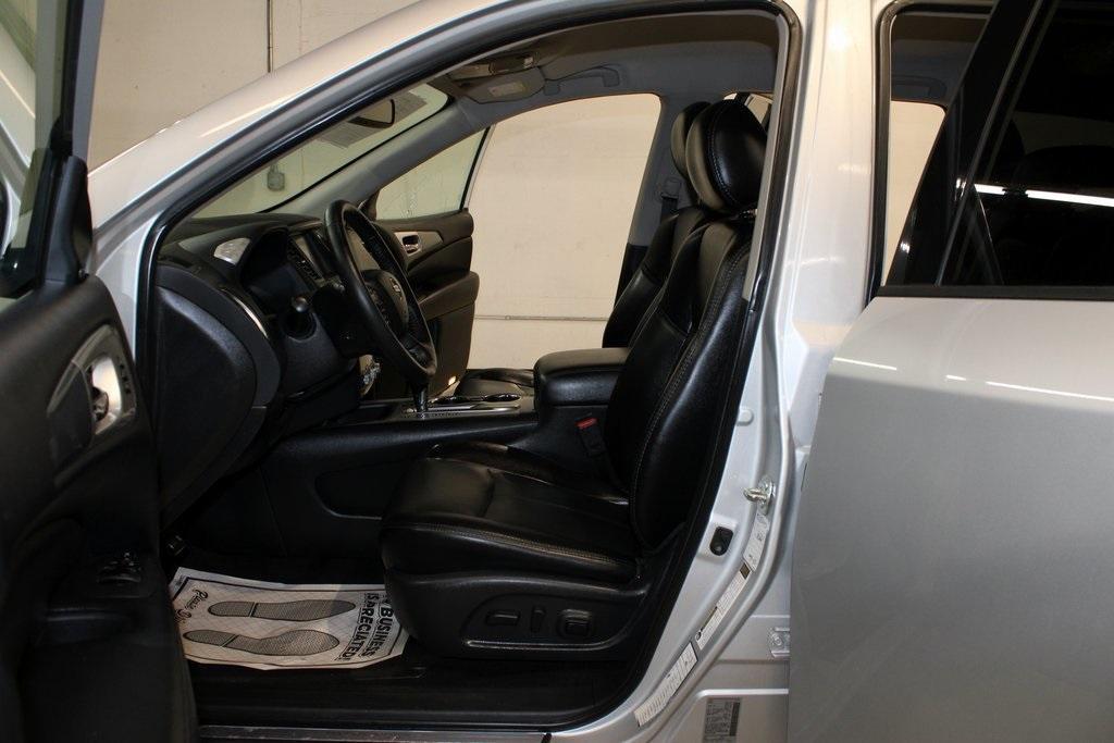 used 2020 Nissan Pathfinder car, priced at $14,550