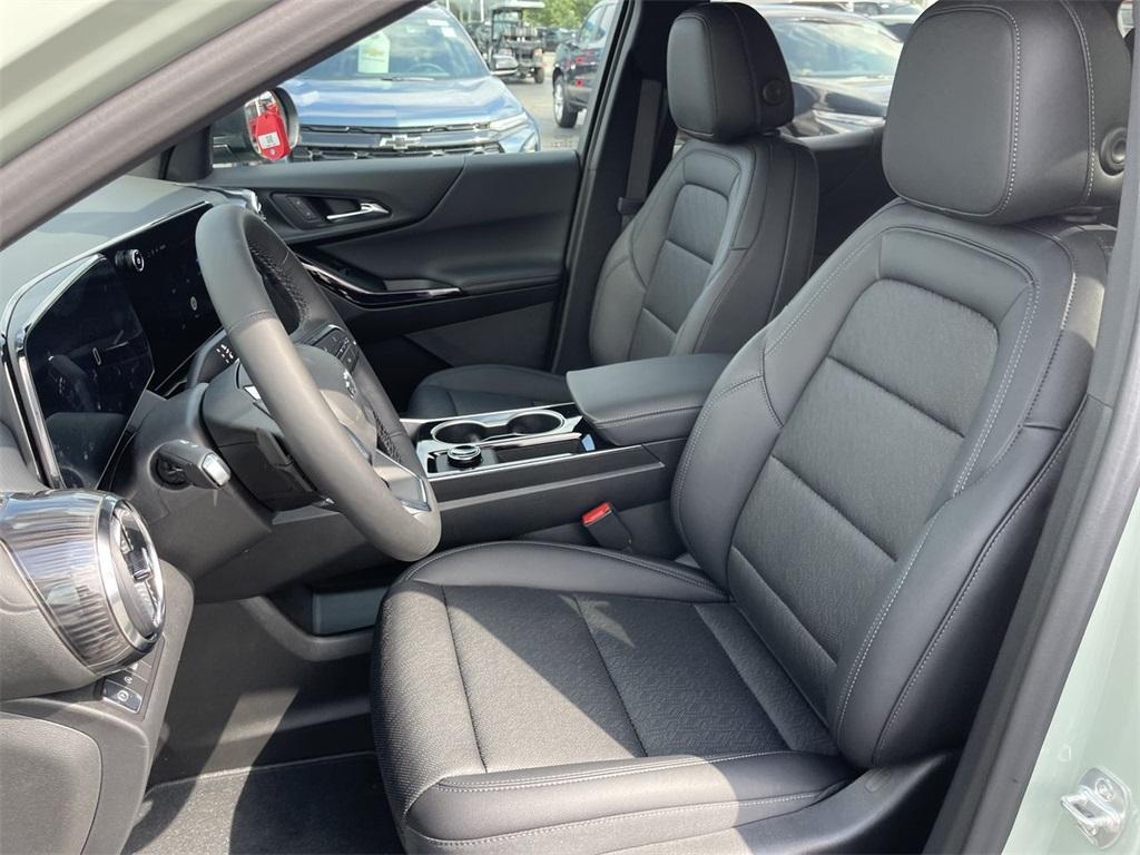 new 2026 Chevrolet Equinox car, priced at $31,540