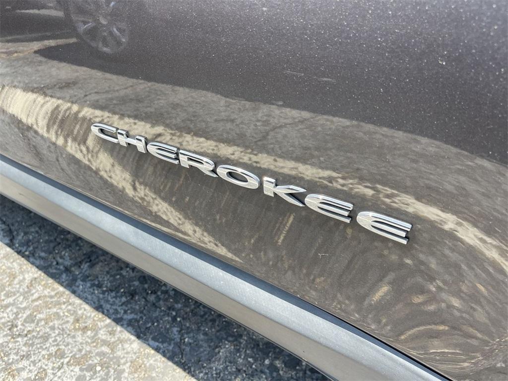 used 2017 Jeep Cherokee car, priced at $12,990