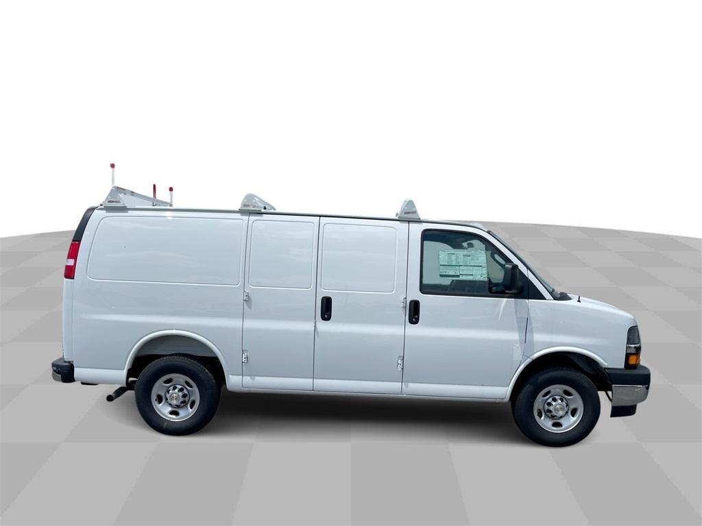new 2025 Chevrolet Express 2500 car