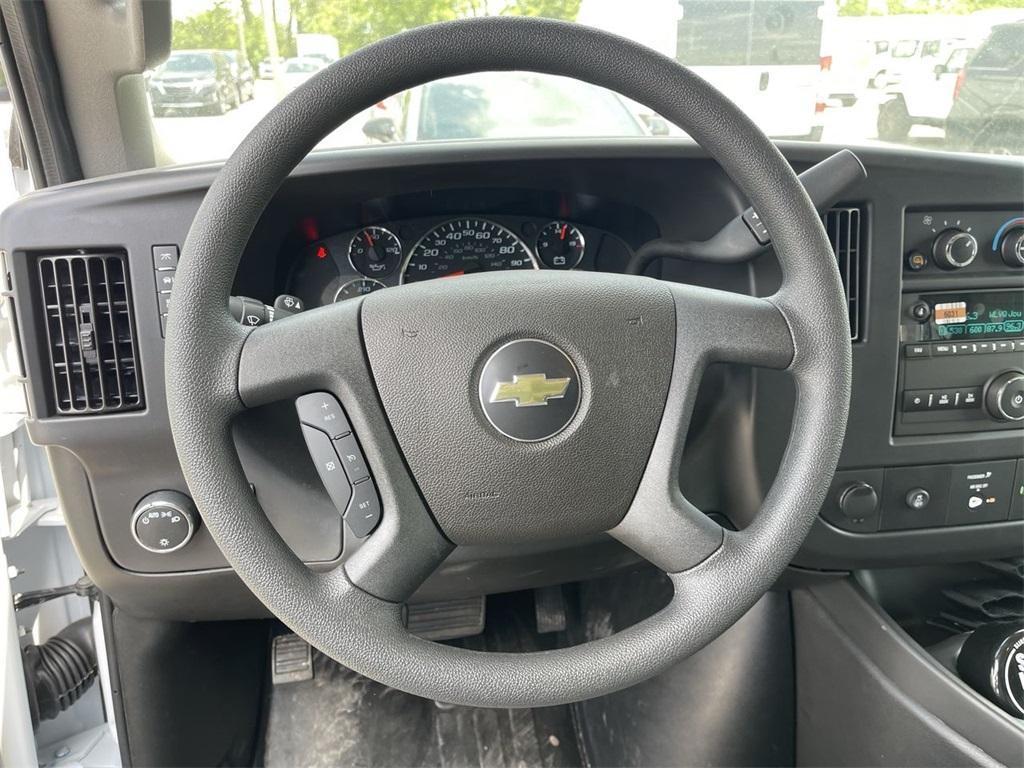 new 2025 Chevrolet Express 2500 car