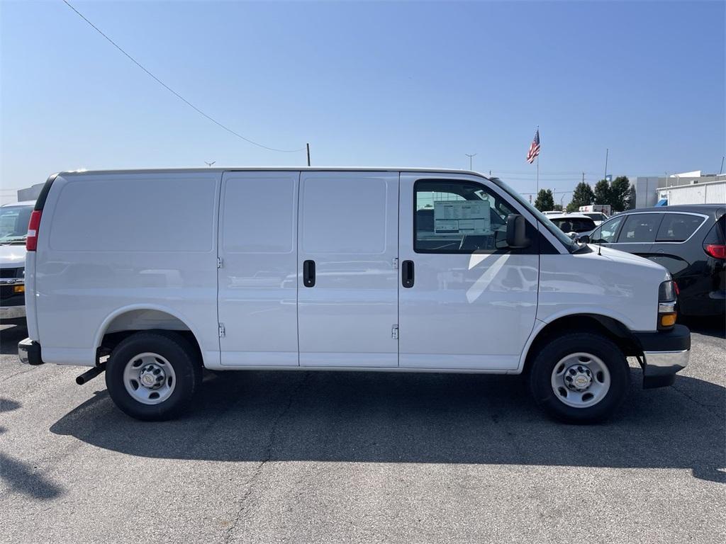 new 2025 Chevrolet Express 2500 car