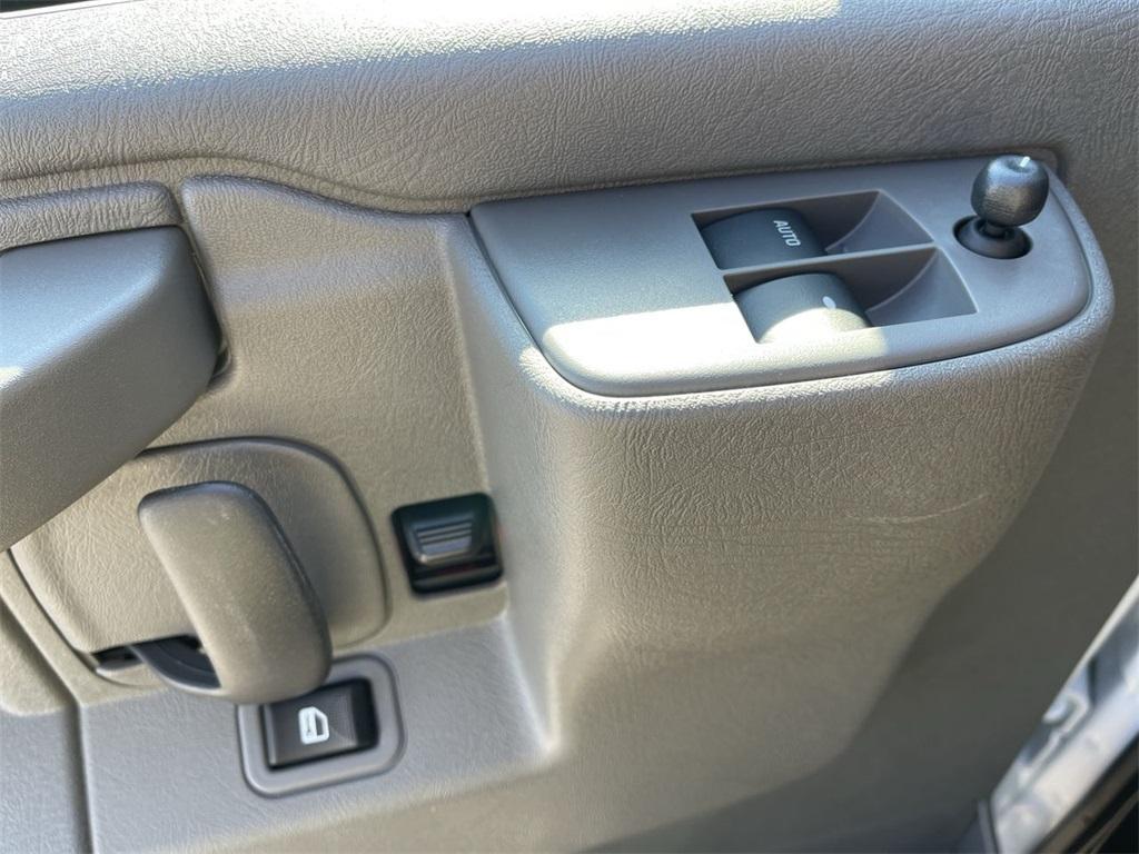 new 2025 Chevrolet Express 2500 car