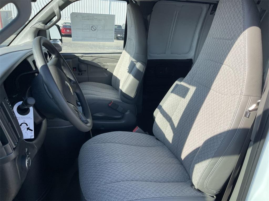 new 2025 Chevrolet Express 2500 car