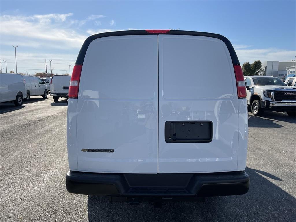 new 2025 Chevrolet Express 2500 car