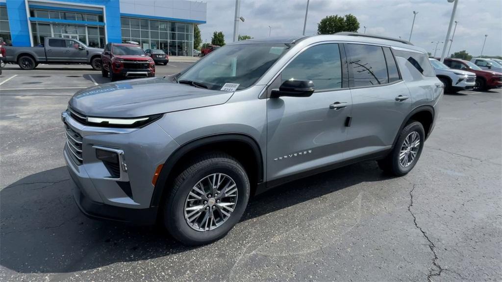 new 2025 Chevrolet Traverse car, priced at $43,220