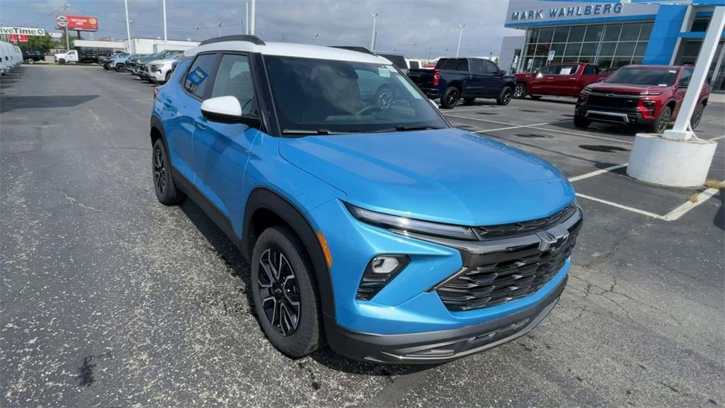 new 2025 Chevrolet TrailBlazer car, priced at $30,135