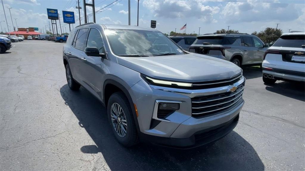 new 2025 Chevrolet Traverse car, priced at $44,255
