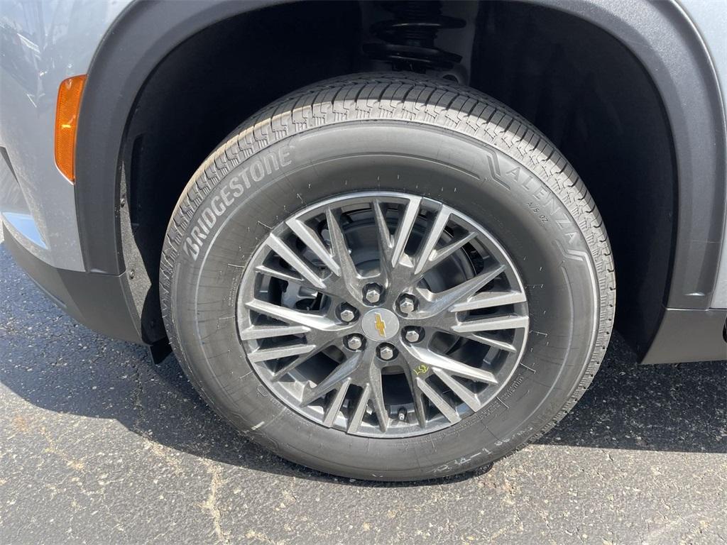 new 2025 Chevrolet Traverse car, priced at $44,255