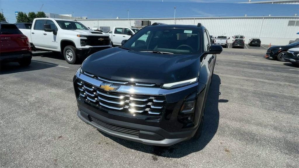 new 2025 Chevrolet Equinox car, priced at $30,230