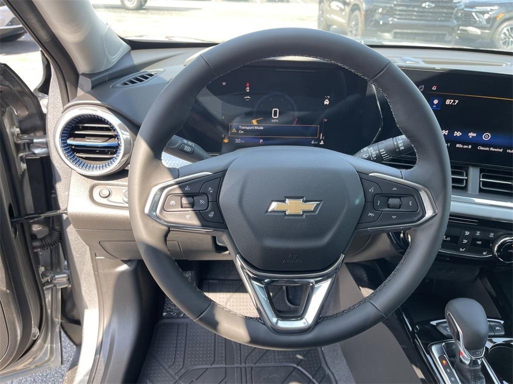 new 2025 Chevrolet Trax car, priced at $25,380