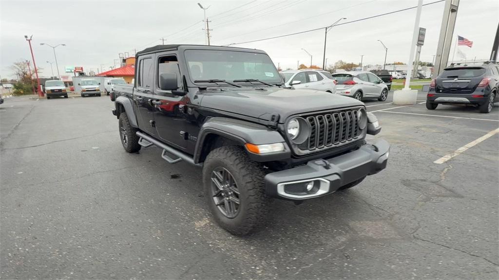 used 2024 Jeep Gladiator car, priced at $38,981
