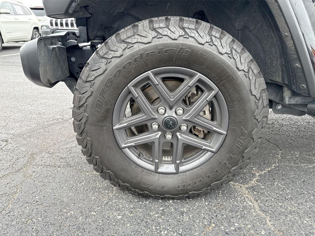 used 2024 Jeep Gladiator car, priced at $38,981