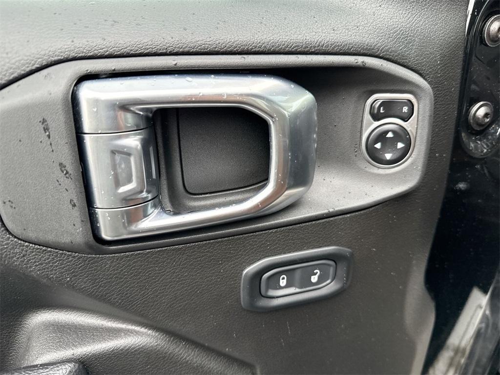 used 2024 Jeep Gladiator car, priced at $38,981