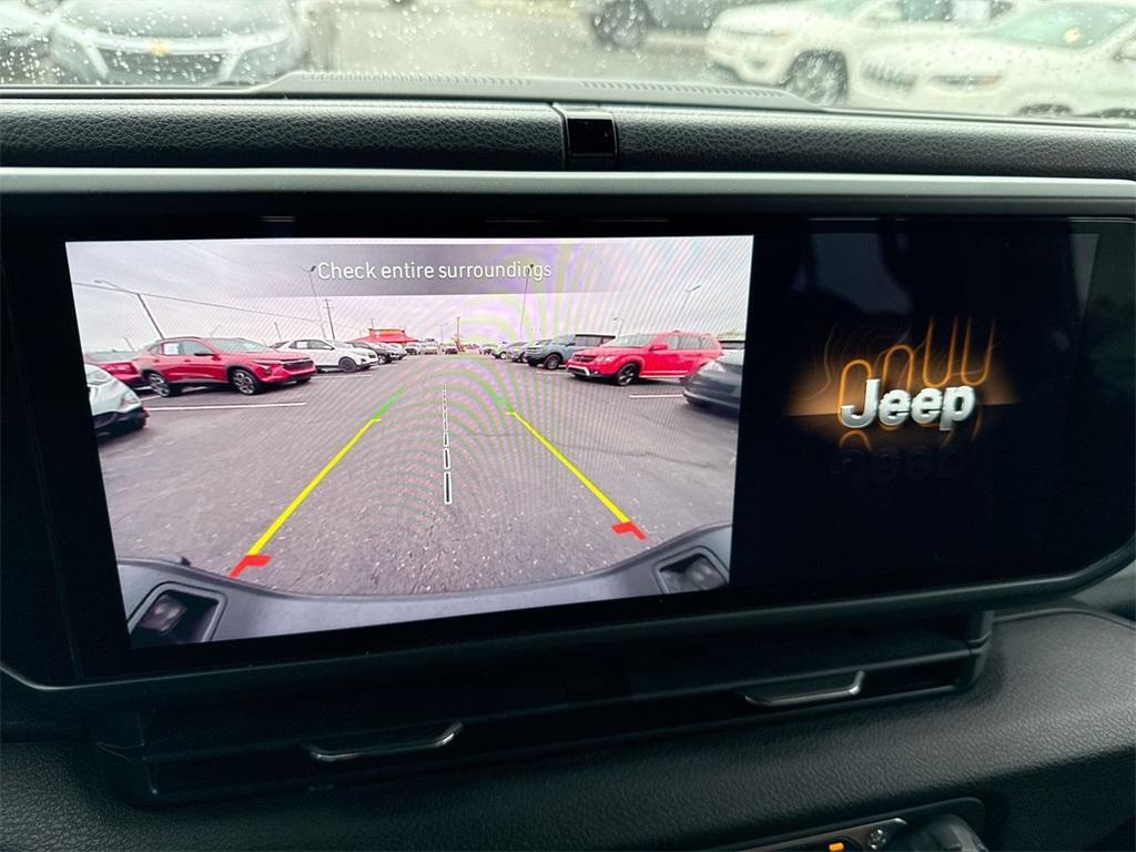 used 2024 Jeep Gladiator car, priced at $38,981