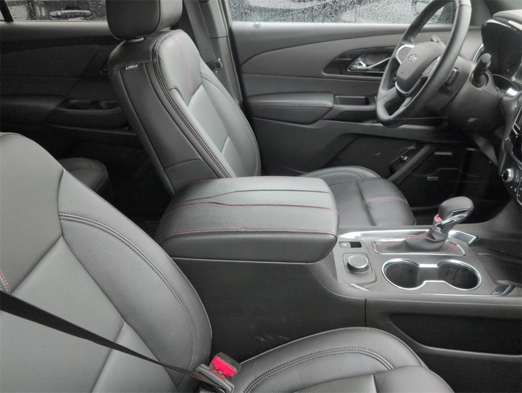 used 2023 Chevrolet Traverse car, priced at $39,990
