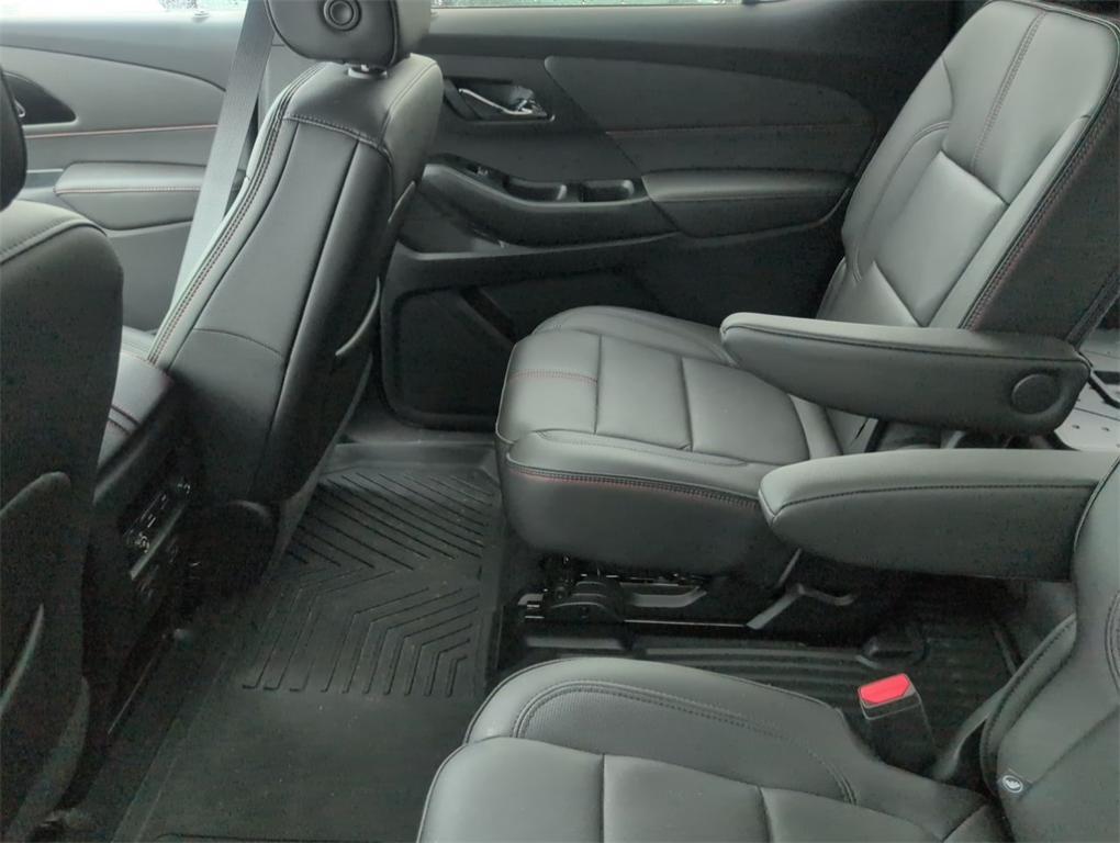 used 2023 Chevrolet Traverse car, priced at $39,990