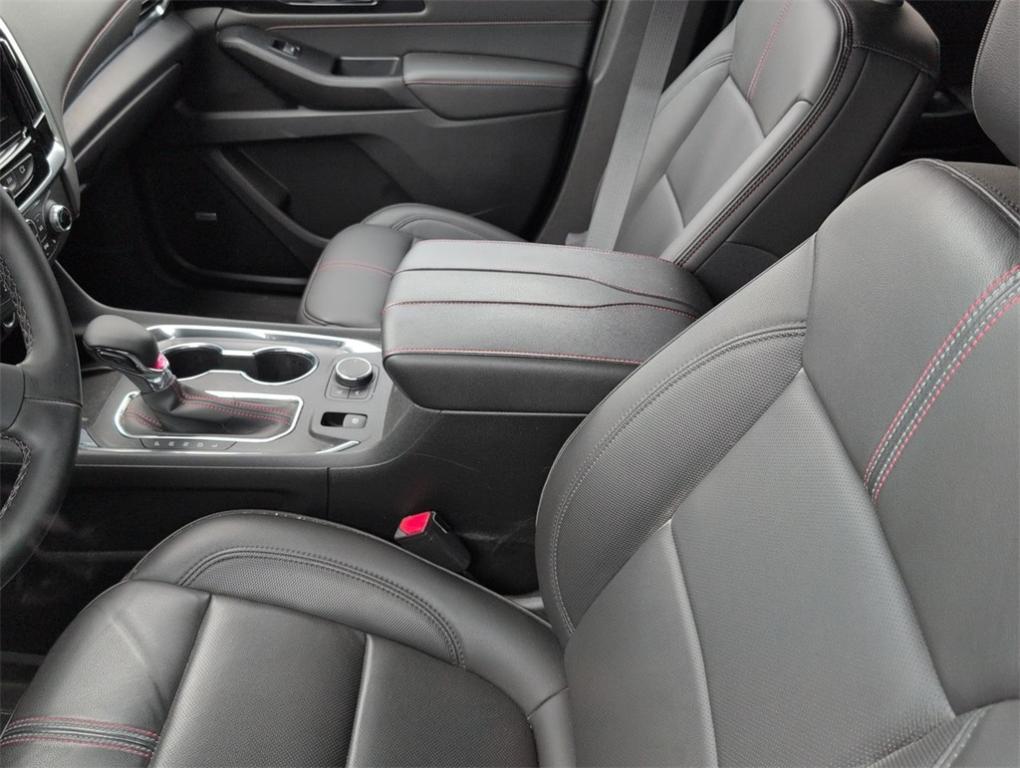used 2023 Chevrolet Traverse car, priced at $39,990