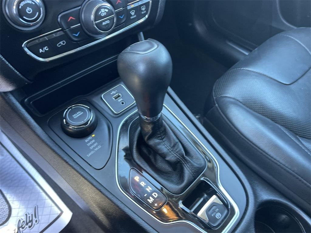used 2020 Jeep Cherokee car, priced at $19,990