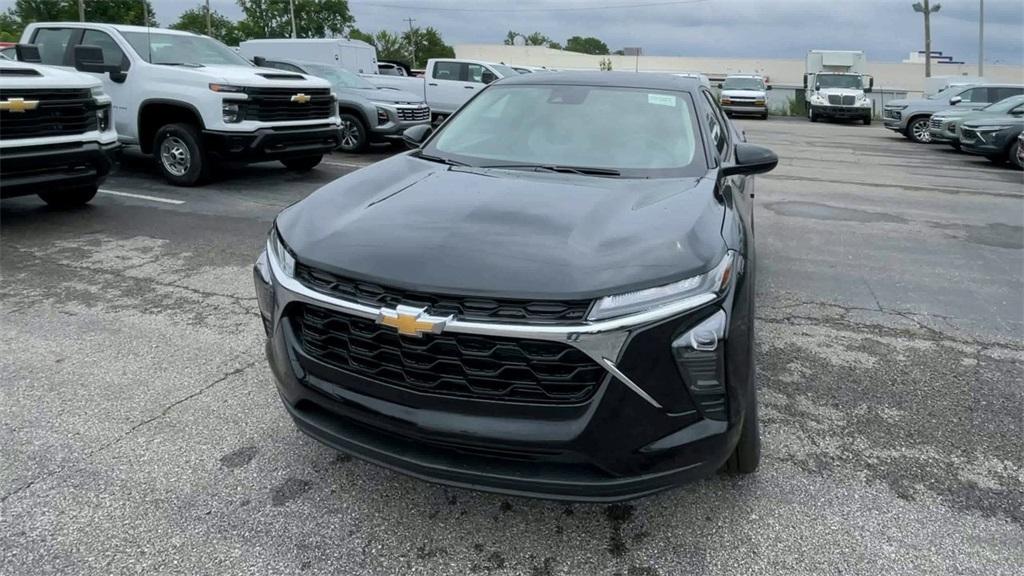 new 2025 Chevrolet Trax car, priced at $23,180