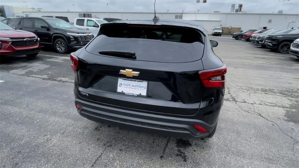 new 2025 Chevrolet Trax car, priced at $23,180