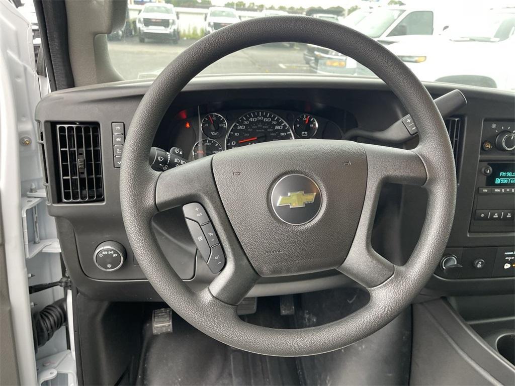 new 2025 Chevrolet Express 2500 car