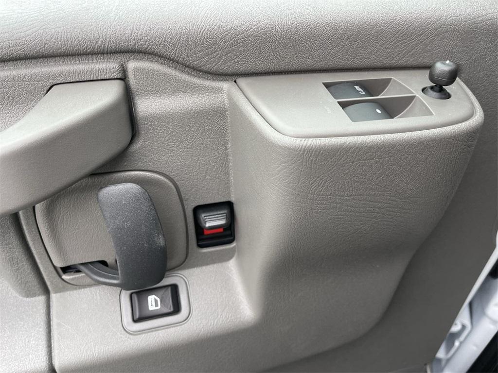 new 2025 Chevrolet Express 2500 car