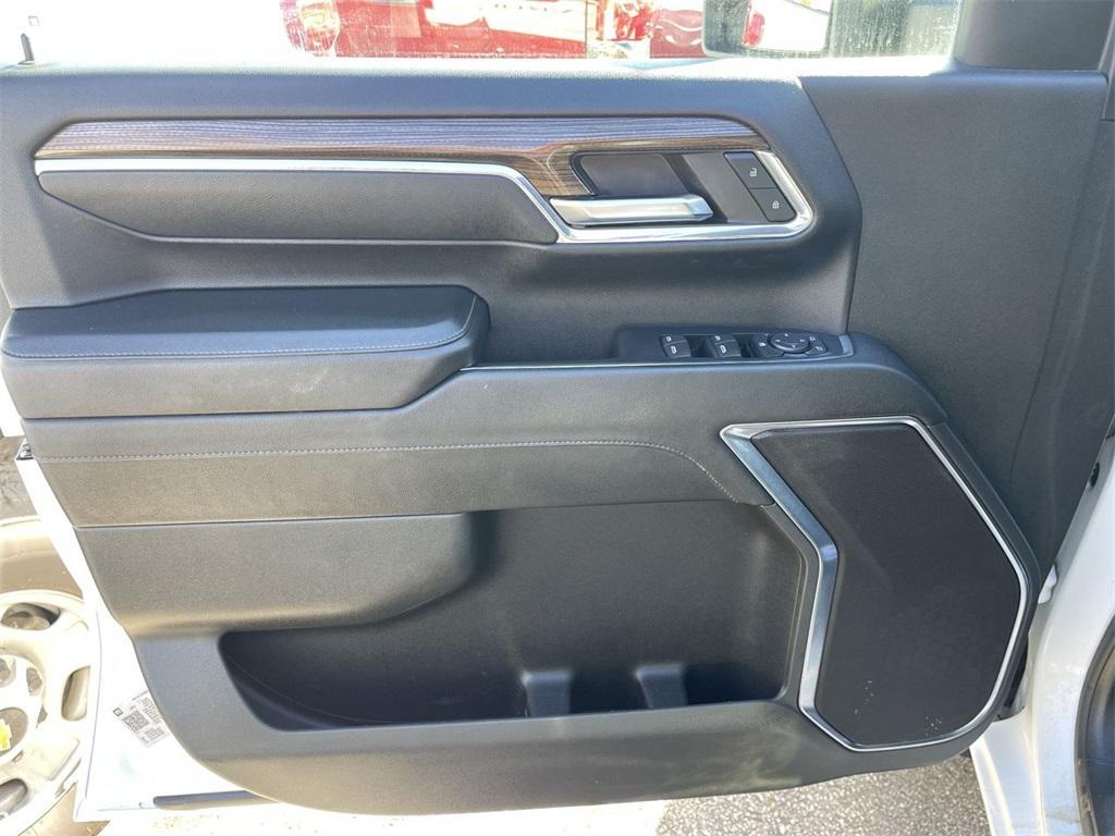 used 2024 Chevrolet Silverado 2500 car, priced at $49,990