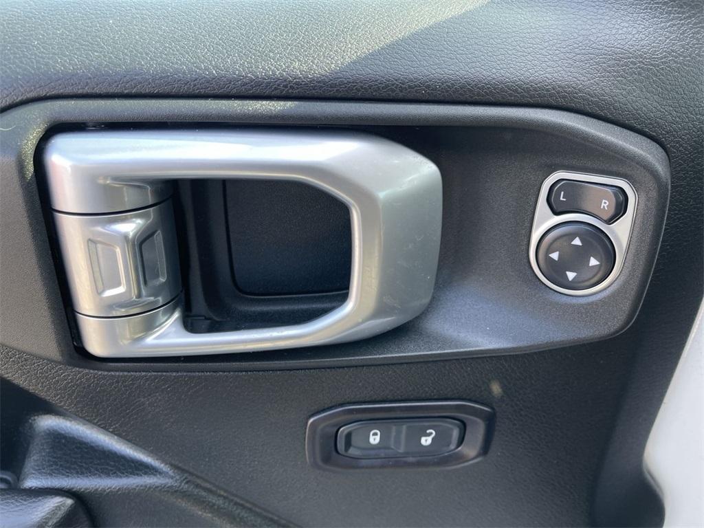 used 2019 Jeep Wrangler Unlimited car, priced at $27,981