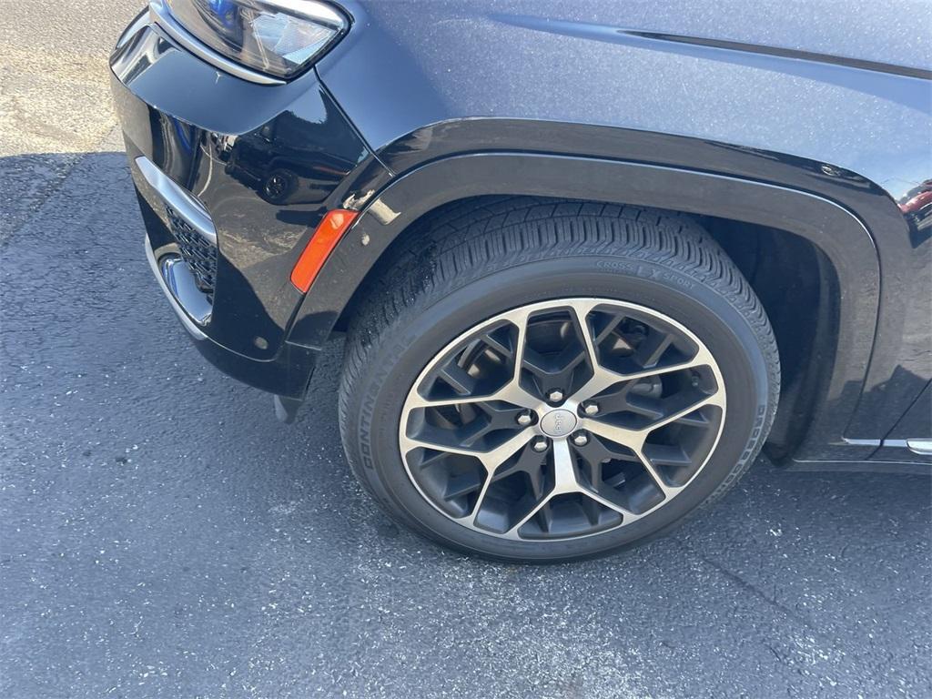 used 2022 Jeep Grand Cherokee car, priced at $43,890