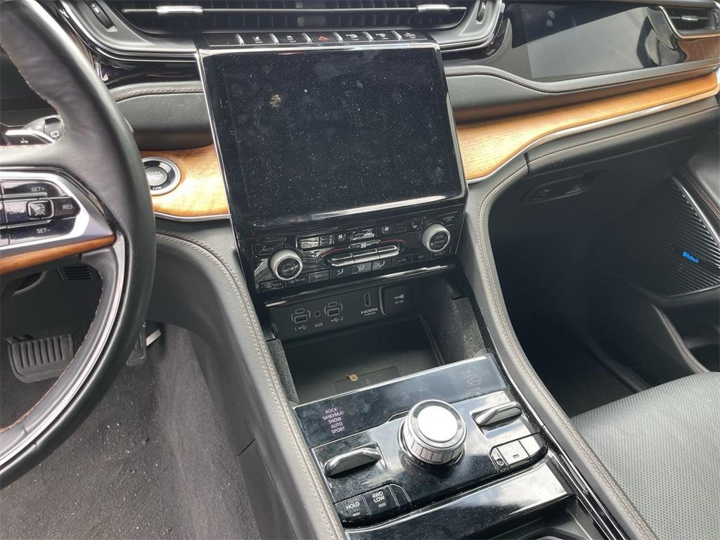 used 2022 Jeep Grand Cherokee car, priced at $43,890