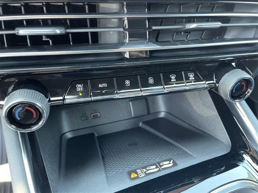 new 2026 Chevrolet Traverse car, priced at $43,845