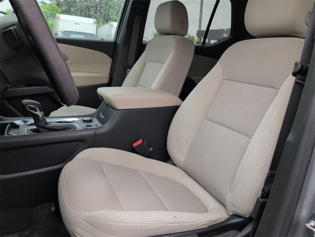 used 2023 Chevrolet Traverse car, priced at $28,990