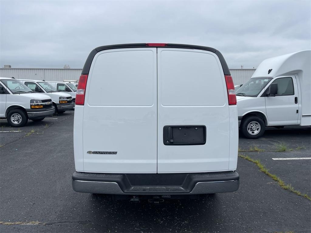 new 2025 Chevrolet Express 2500 car