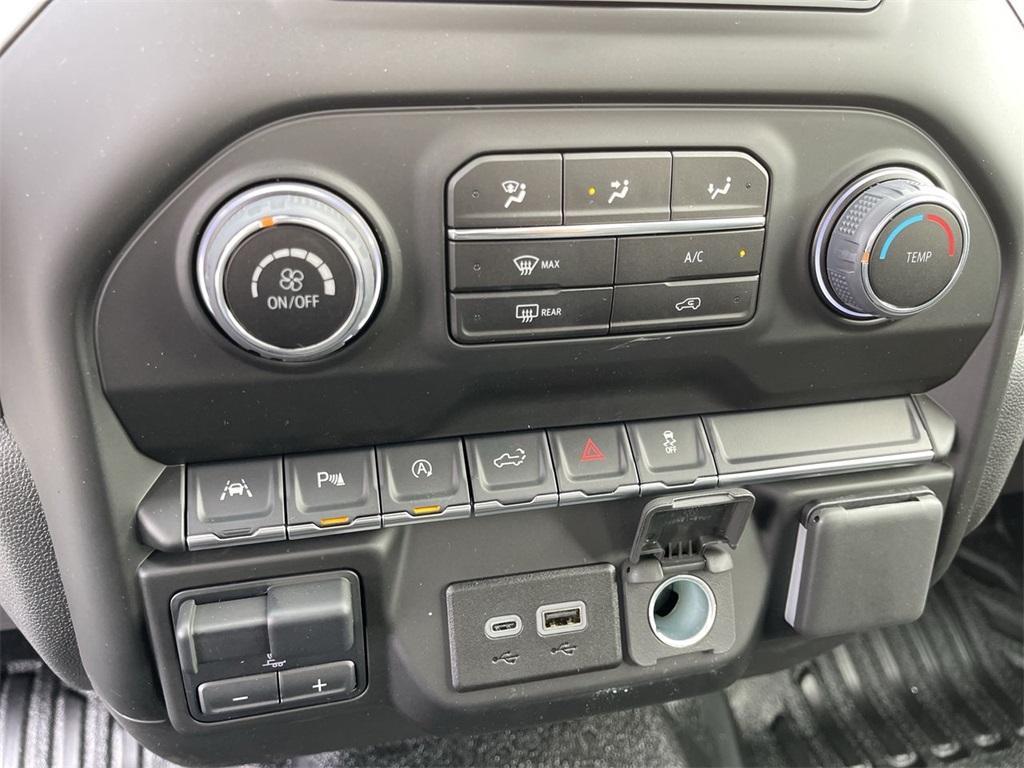 new 2025 Chevrolet Silverado 1500 car, priced at $44,220