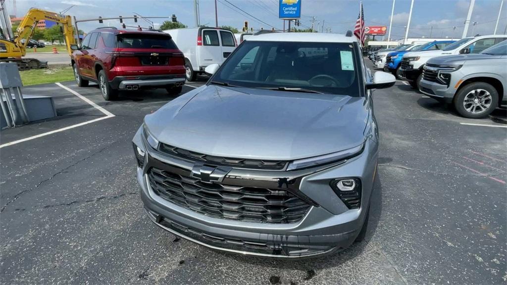 new 2025 Chevrolet TrailBlazer car, priced at $32,305