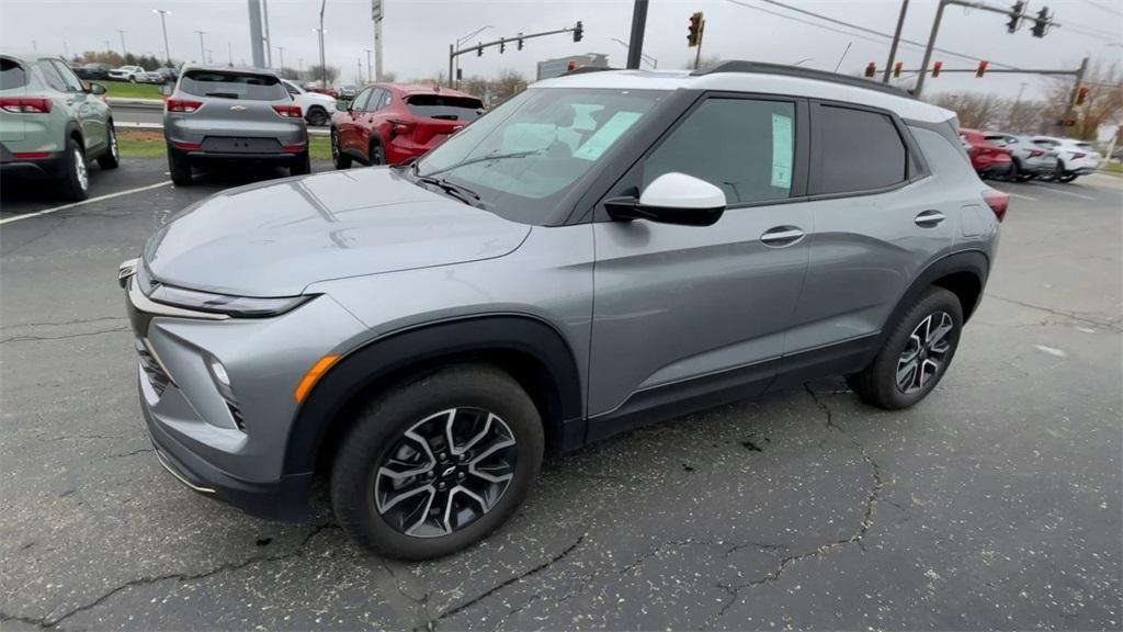 new 2025 Chevrolet TrailBlazer car, priced at $31,805