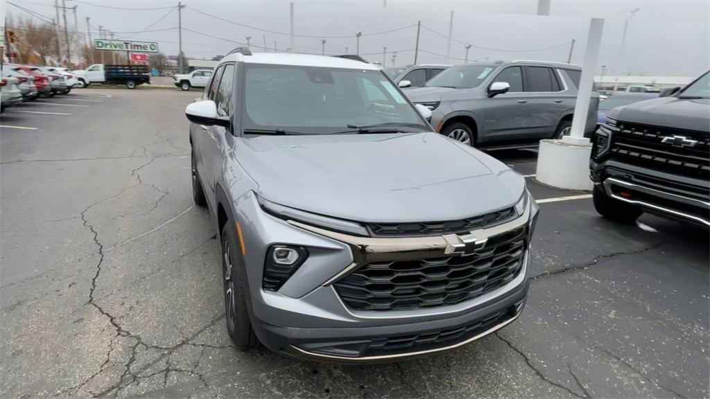 new 2025 Chevrolet TrailBlazer car, priced at $31,805