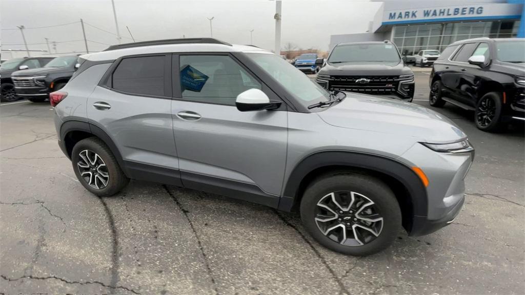 new 2025 Chevrolet TrailBlazer car, priced at $31,805