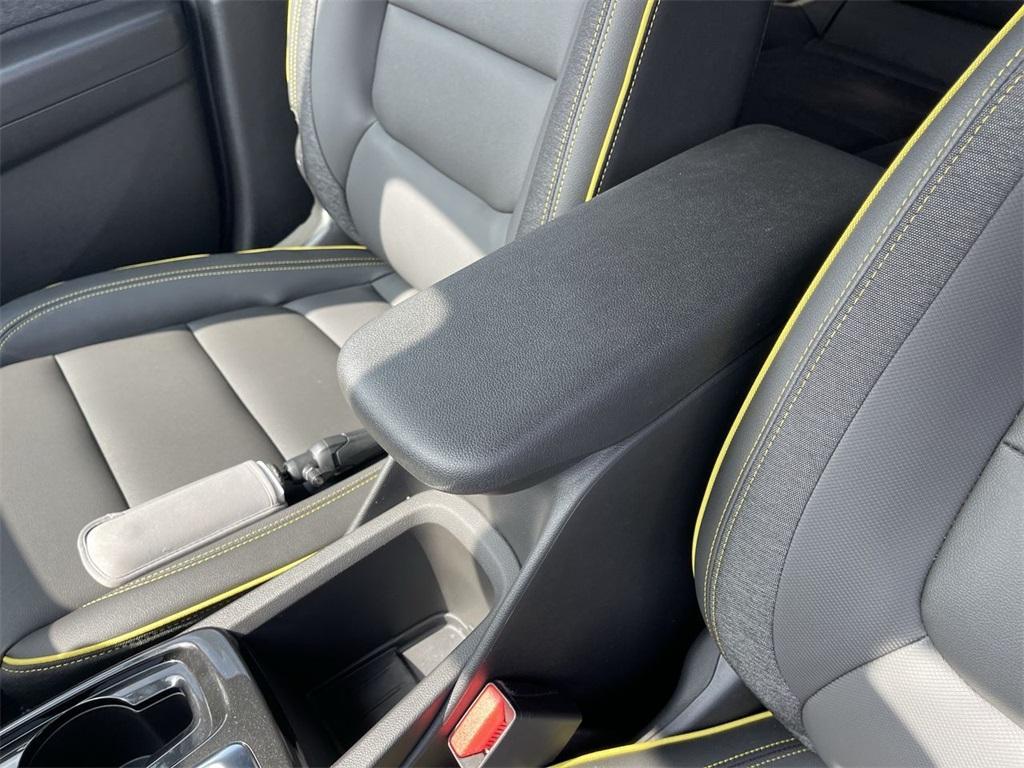 new 2025 Chevrolet TrailBlazer car, priced at $32,305