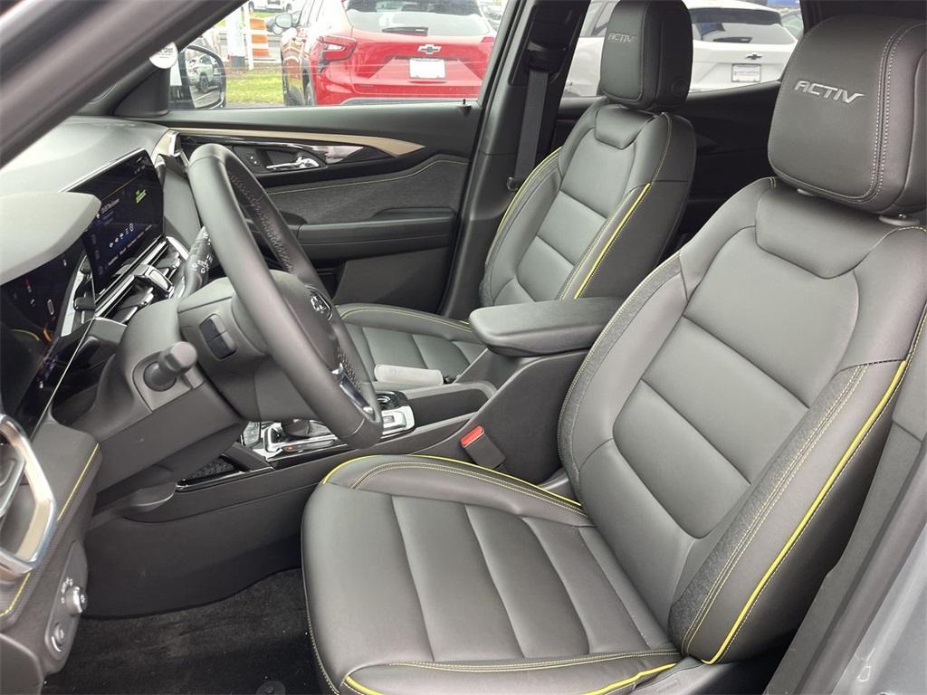 new 2025 Chevrolet TrailBlazer car, priced at $31,805