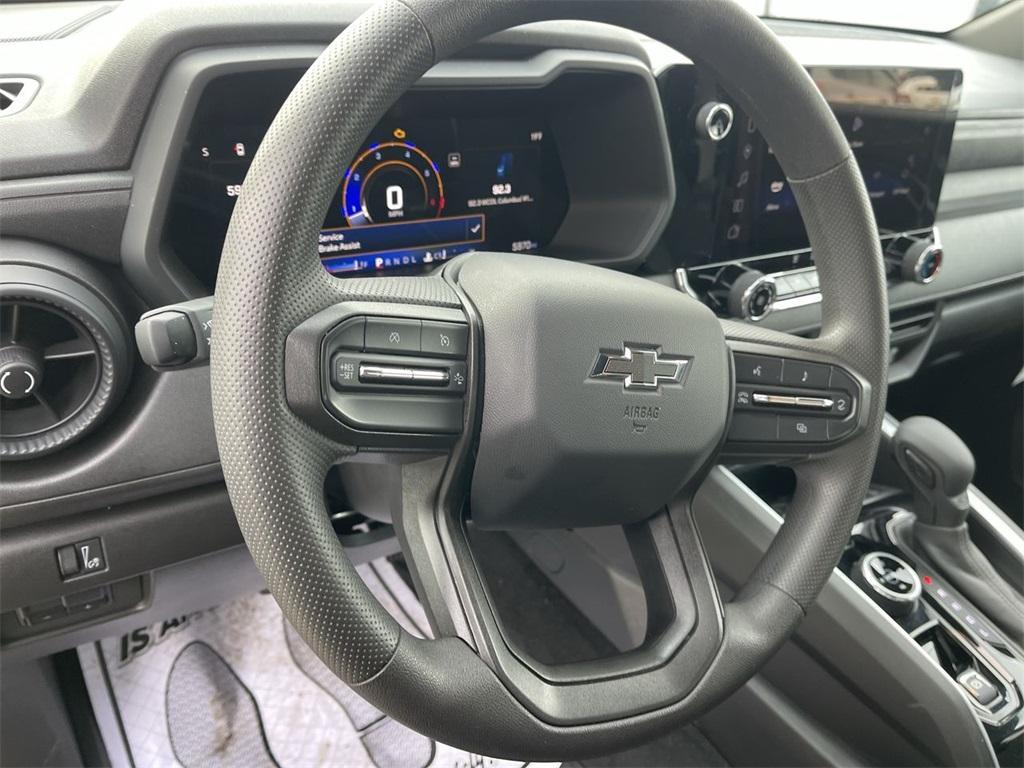 new 2024 Chevrolet Colorado car, priced at $37,860