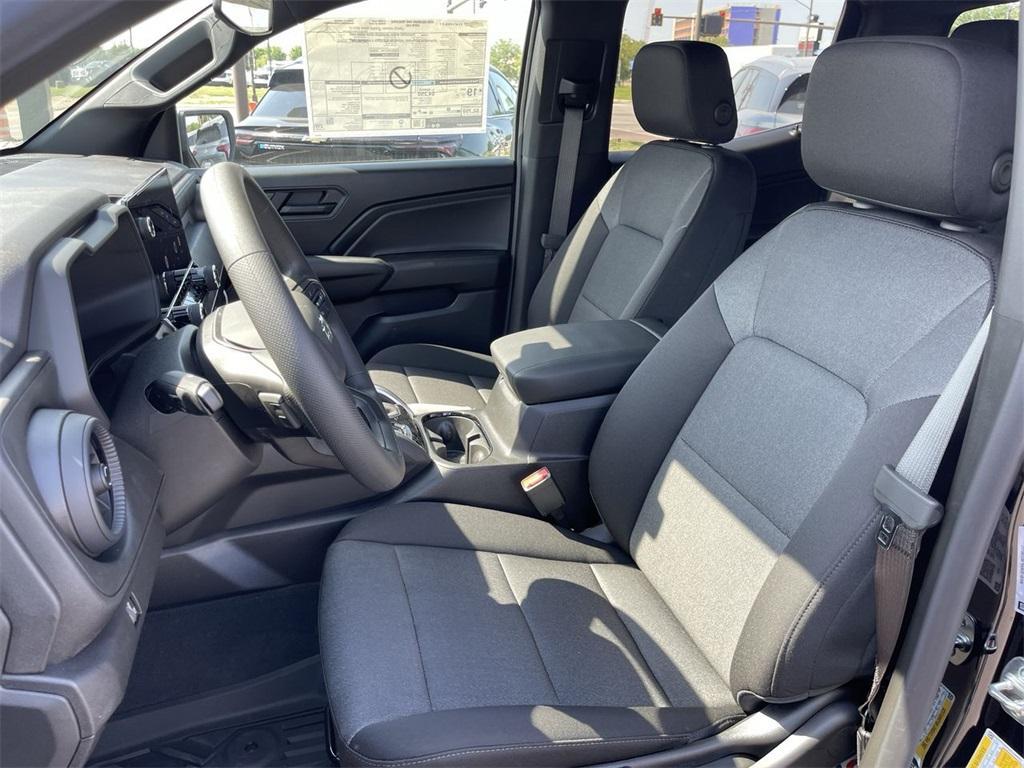 new 2025 Chevrolet Colorado car, priced at $40,290