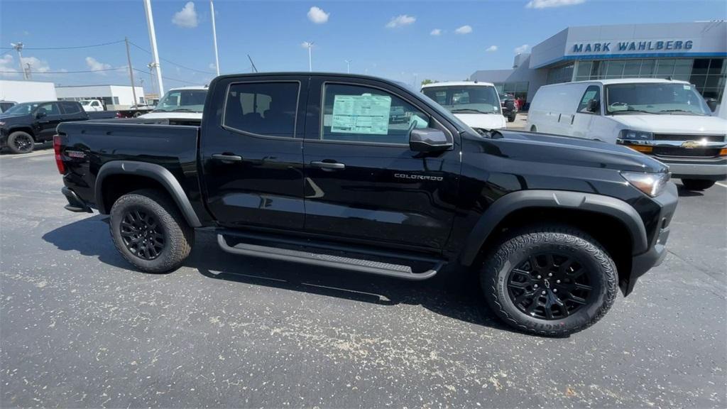 new 2025 Chevrolet Colorado car, priced at $40,290