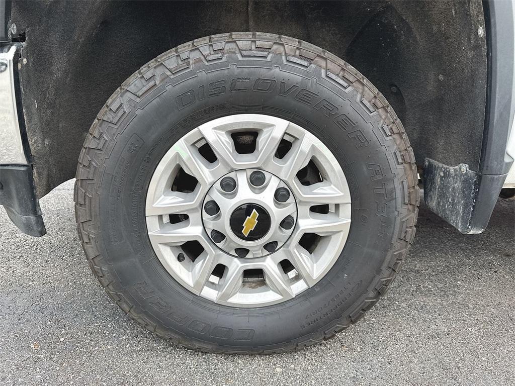 used 2021 Chevrolet Silverado 2500 car, priced at $37,991