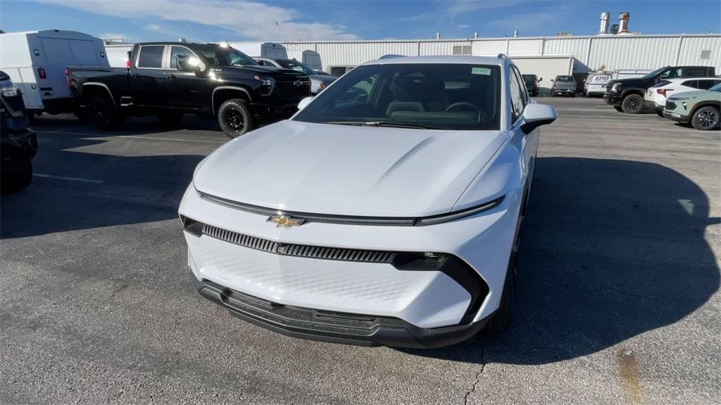new 2026 Chevrolet Equinox EV car, priced at $38,690