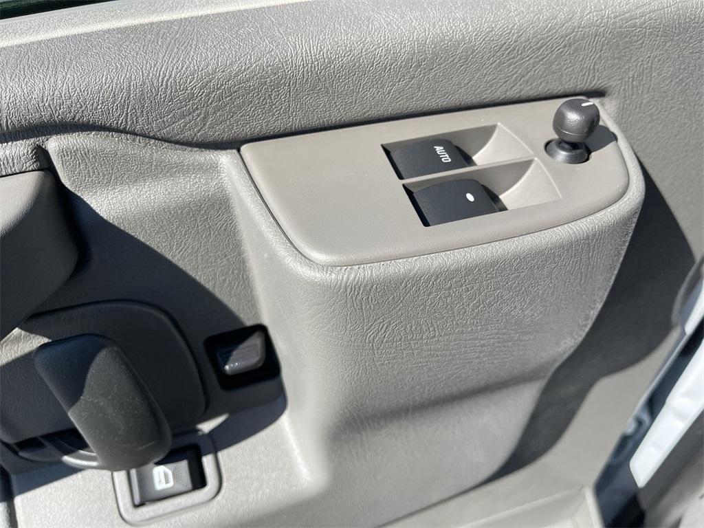 new 2025 Chevrolet Express 2500 car