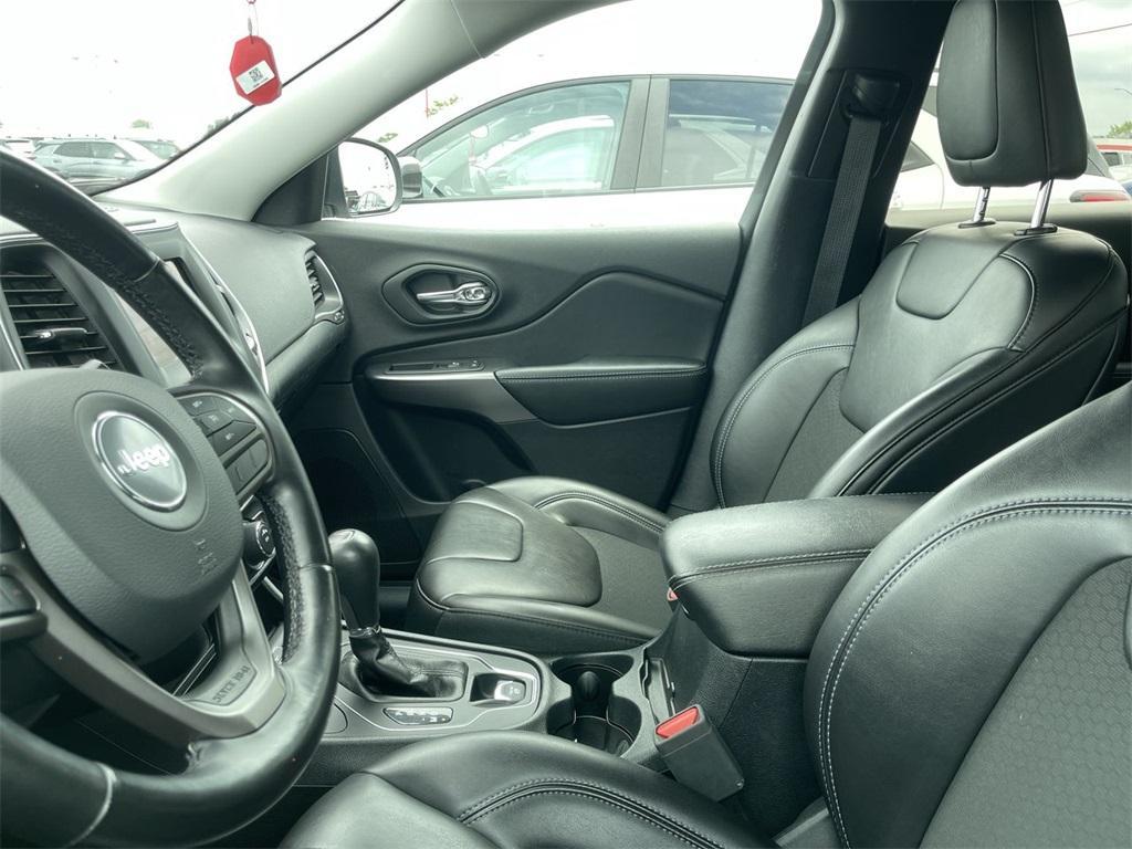 used 2020 Jeep Cherokee car, priced at $18,490