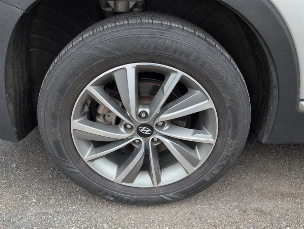 used 2019 Hyundai Santa Fe car, priced at $17,981